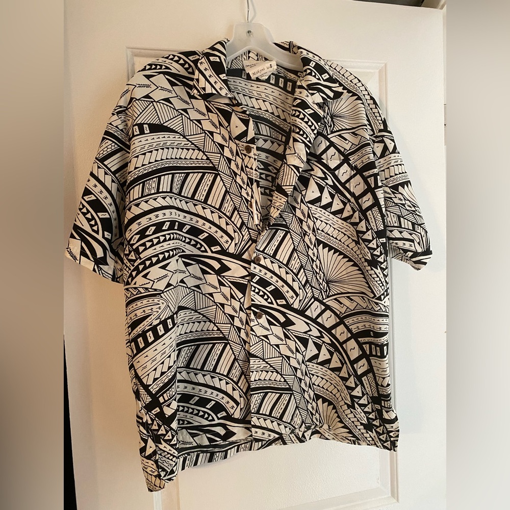 90s Makani Hawaiian shirt